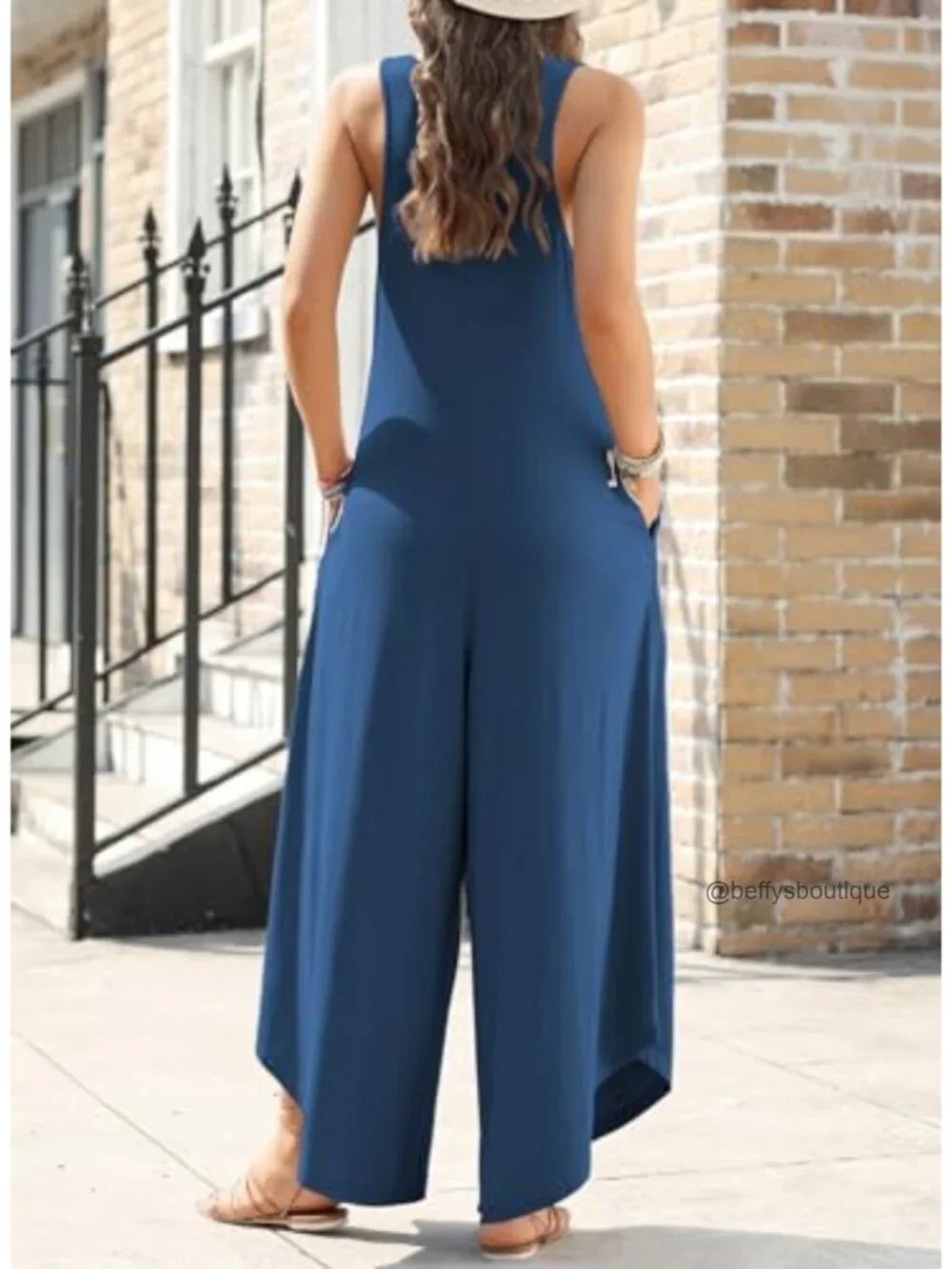 Women's Sleeveless V-Neck Ruched Wide Leg Jumpsuit with Pockets